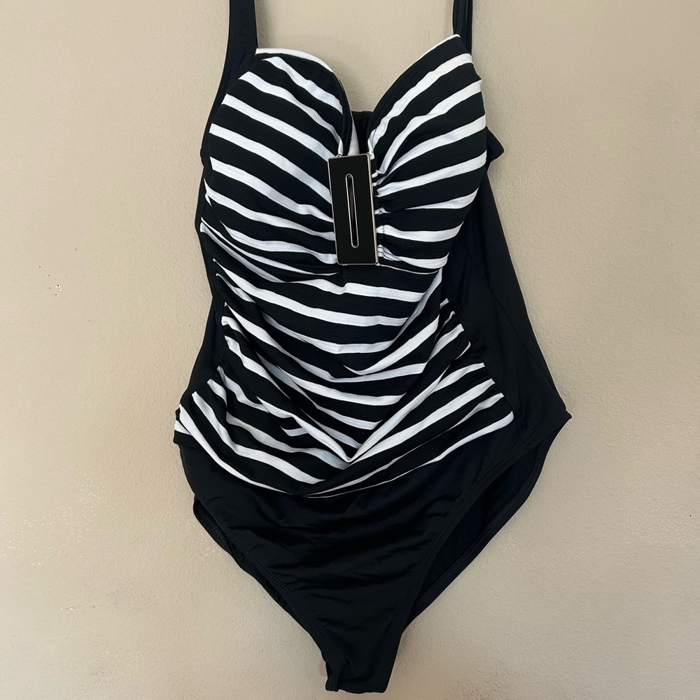 La Blanca Kids One Piece in Black and White